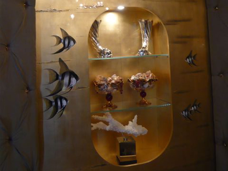 Пара CORNUCOPIA CESELLO DELFINO, настоящий коралл на квадратной основного из металла и дерева