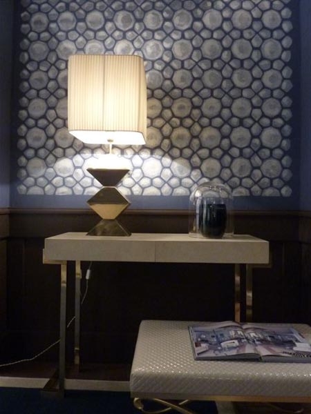 Console Bracket floor in oak Decor Vellum, Lamp Pyramid Bench Chanel